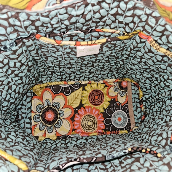 Large Vera Bradley Tote - Picture 8 of 9